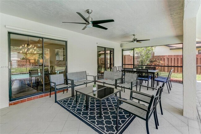 Building Photo - 1130 NW 78th Terrace