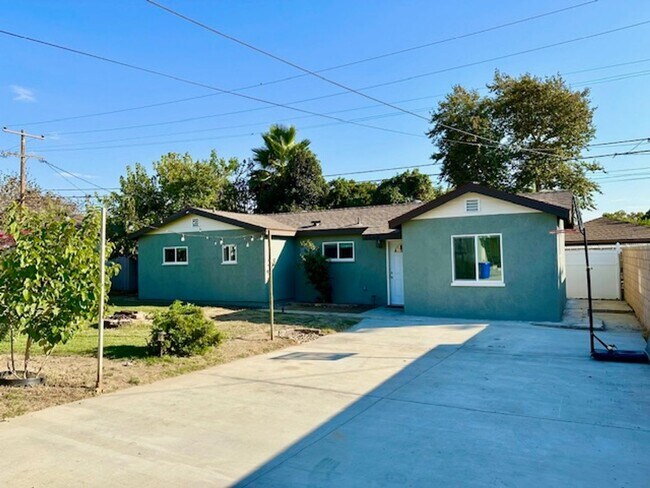 Building Photo - Beautifully Updated Ontario Home with Private Backyard, Fruit Trees, EV Charging & In-Unit Laundry