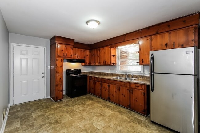 Building Photo - Cute 3 Bedroom Augusta Home