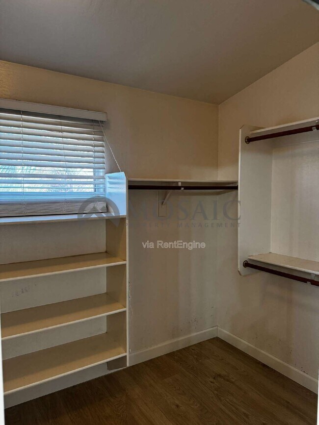 Building Photo - 3356 E Mayberry Ave