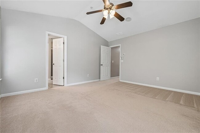 Building Photo - 4721 Creekside Villas Way