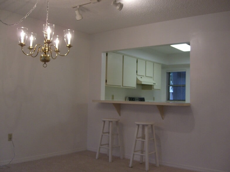 Building Photo - 5537 Sea Forest Dr