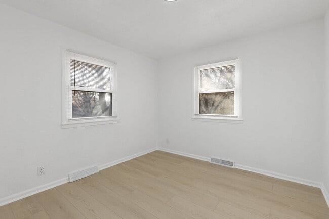 Building Photo - For Rent – Beautifully Renovated 4 Bedroom, 2 Bath Home