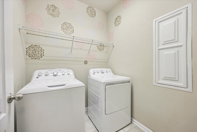 Building Photo - 8506 Sweetstone Field Ct
