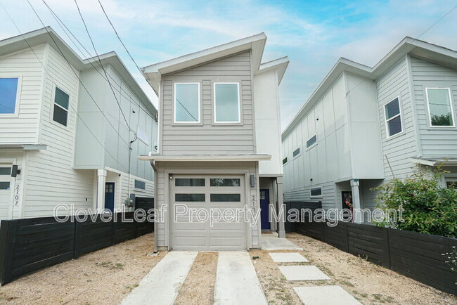 Building Photo - 2109 Schley Ave