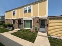 Building Photo - 20124 Oak Ln