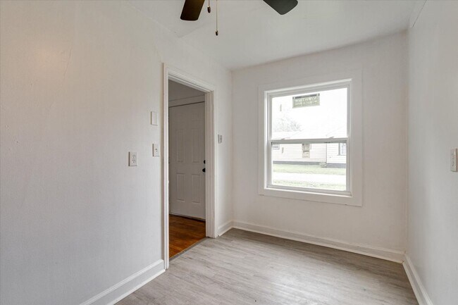 Building Photo - Spacious 1-Bedroom in Convenient Chattanoo...