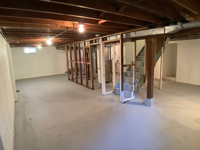 Basement - 3935 43rd St