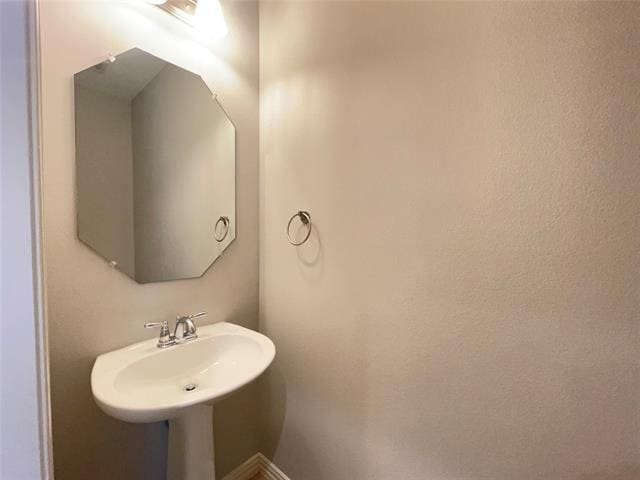 Building Photo - 6118 Eagle Nest Dr