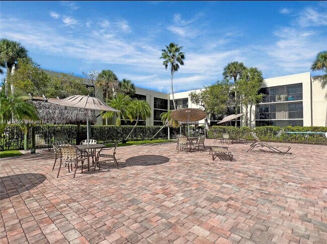 Building Photo - 8005 SW 107th Ave