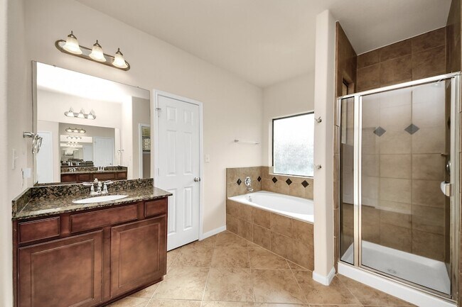 Building Photo - 5038 Gold Haven Dr