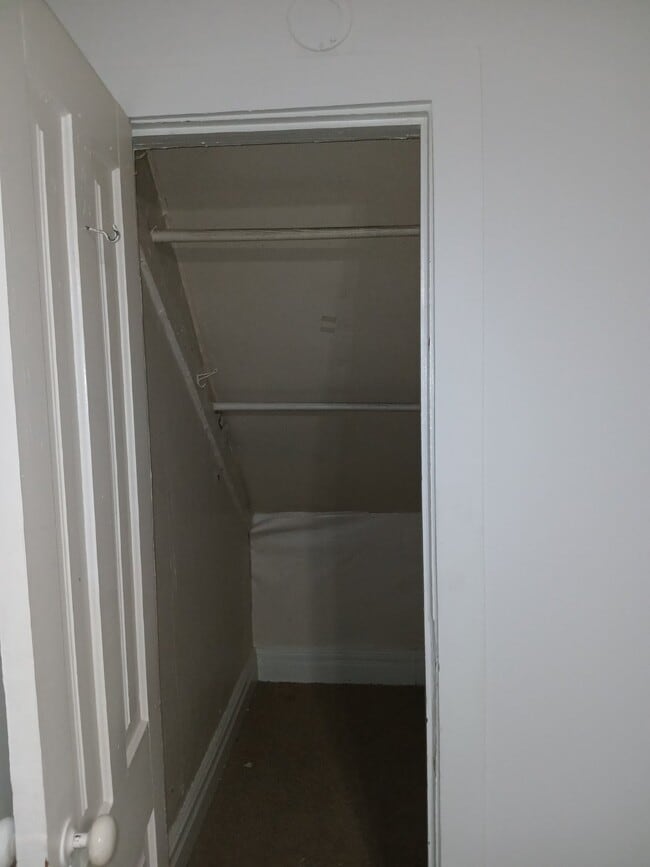 Building Photo - 2 Bedroom 1 Bathroom - Northeast Arts Dist...