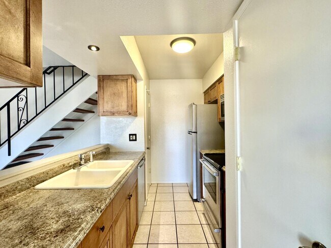 Building Photo - 6536 Calle La Paz