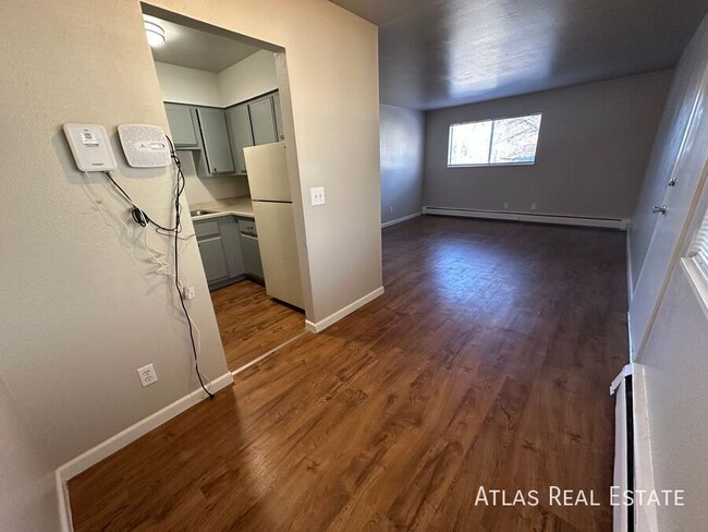 Building Photo - Upgraded 2BR | Prime Location Near Old Col...