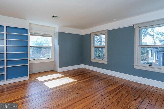 Building Photo - 54 Hodge Rd