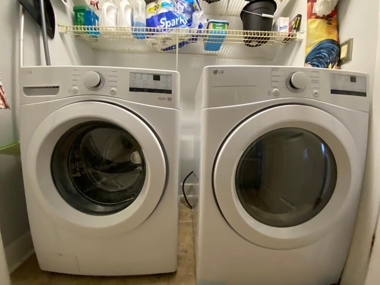 washer and dryer - 976 Fuller Glen Cir