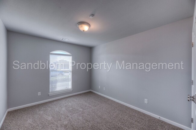 Building Photo - FOR LEASE | Broken Arrow | 3 Bed, 2 Bath H...