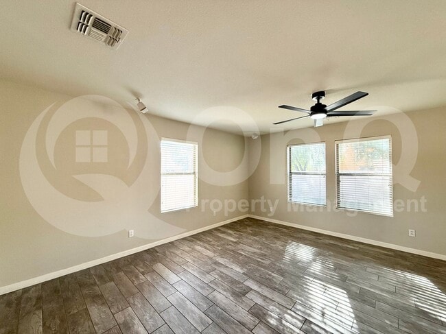 Building Photo - 8530 E Kiva Ave