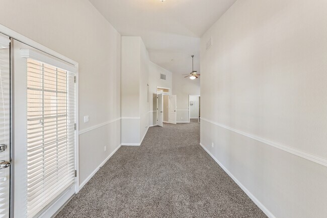 Building Photo - 1022 Prosperity Dr