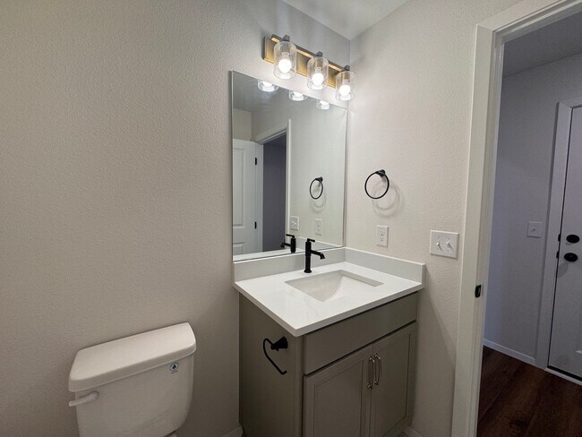 Building Photo - Brand New - 4 bedroom, 2.5 bath, 2 car garage in Bixby Ok