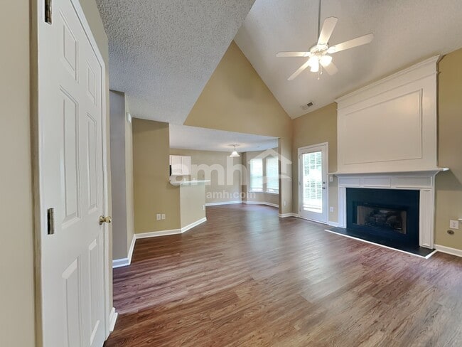 Building Photo - 182 Bonnie Woods Dr