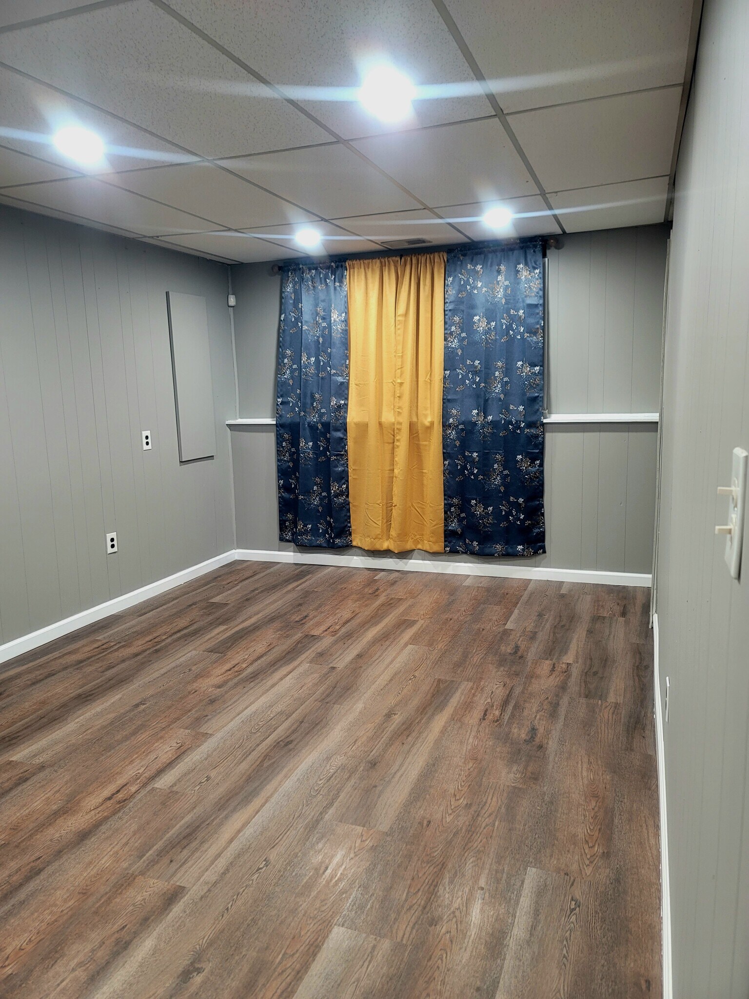 Building Photo - 3914 Clark St