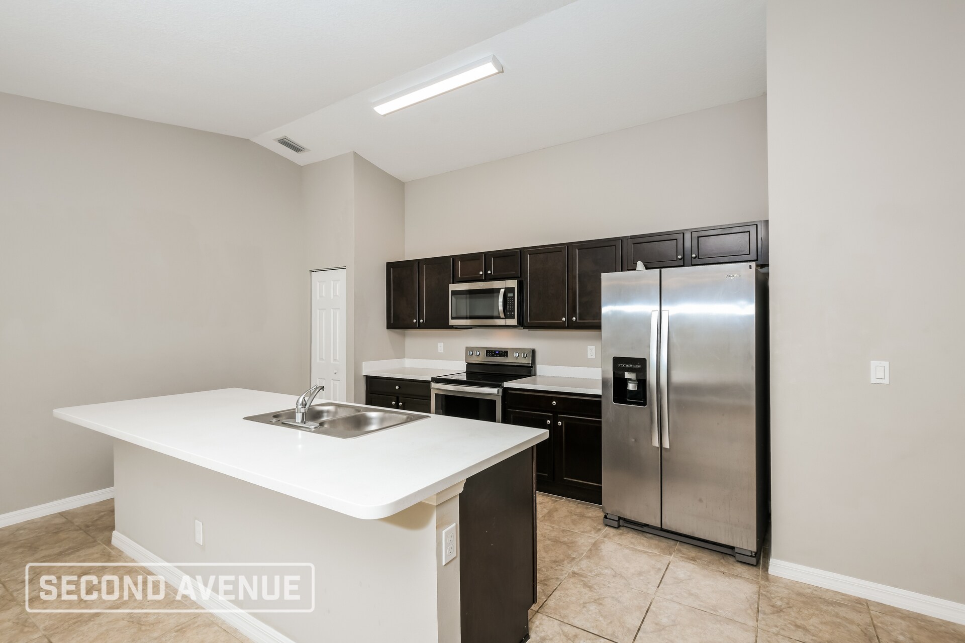 Building Photo - 846 Carnation Ave SE