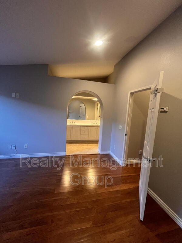 Building Photo - 12507 El Camino Real