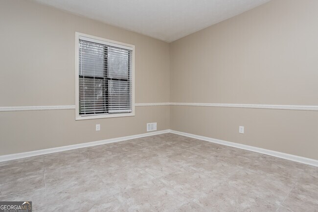 Building Photo - 3851 Sundowner Ct SE