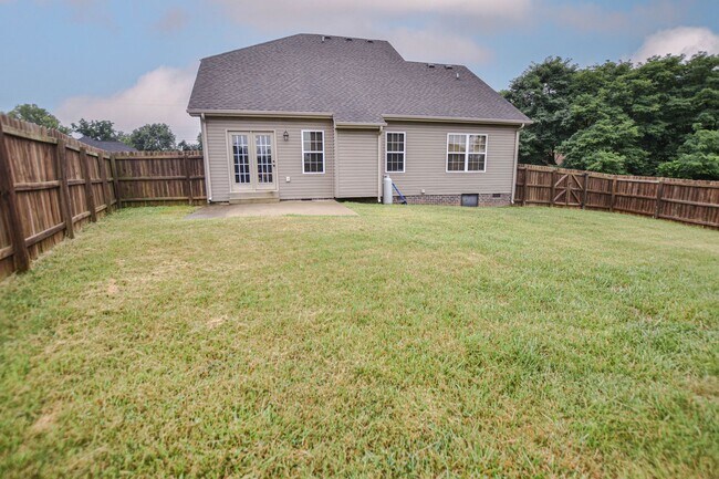 Building Photo - 3561 Aurora Dr