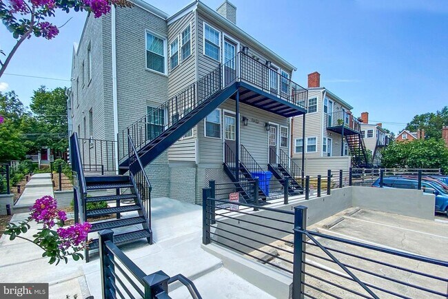 Building Photo - 2215 40th St NW