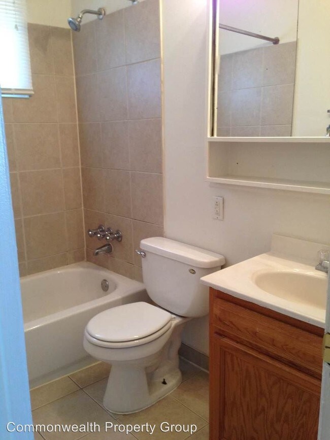 Building Photo - 2 br, 1 bath Apartment - 8 Pollux Circle East