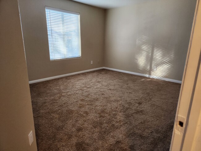 Building Photo - 5236 Scarlet Iris Ct