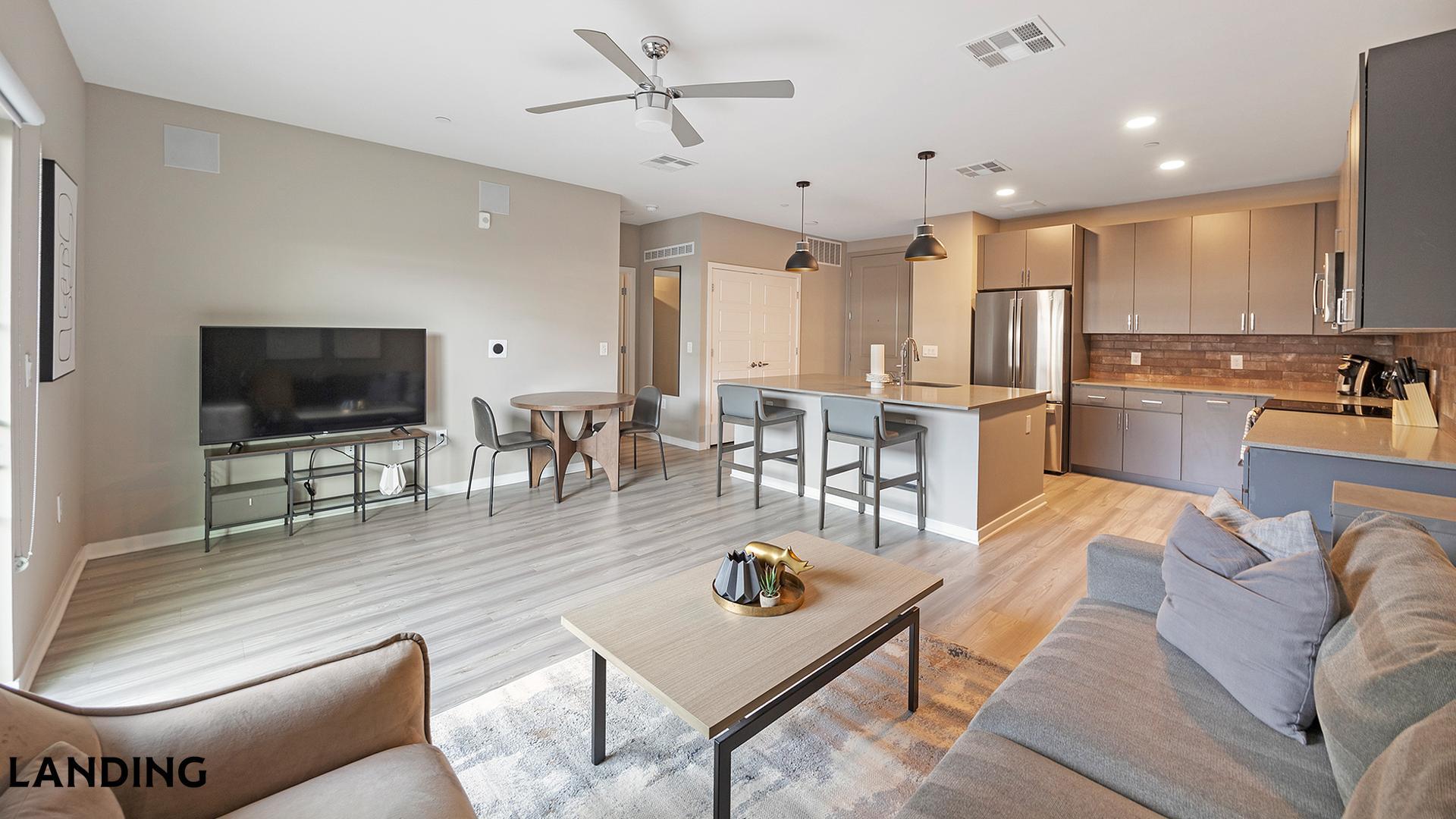 Building Photo - 402 W Lincoln St