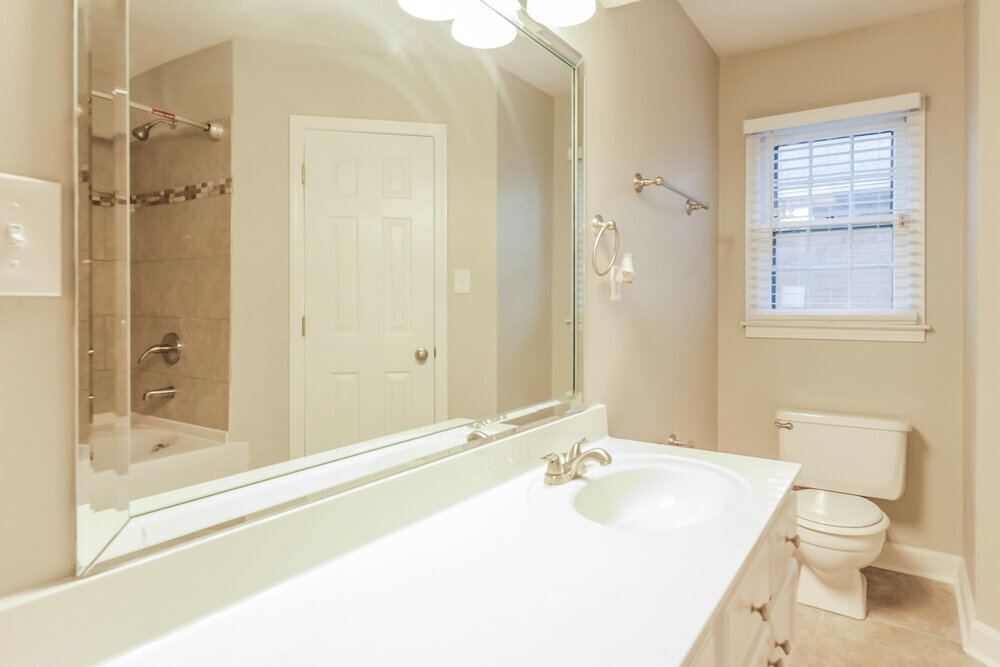 Building Photo - 4134 Glenroy Dr
