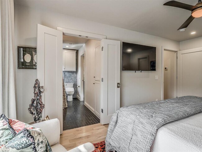 Building Photo - 6500 N Grand Blvd