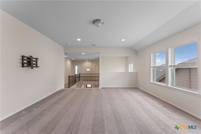 Building Photo - 942 Blue Violet