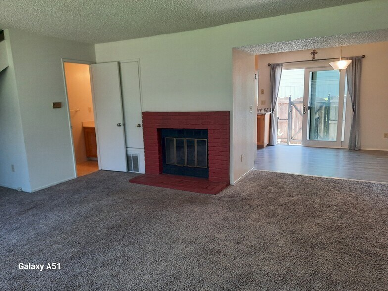 Building Photo - 316 Harvest Ln
