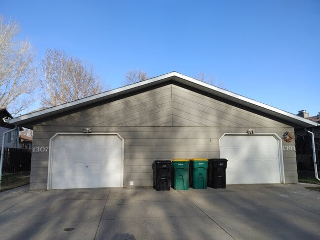 Building Photo - 1307 S Washington St