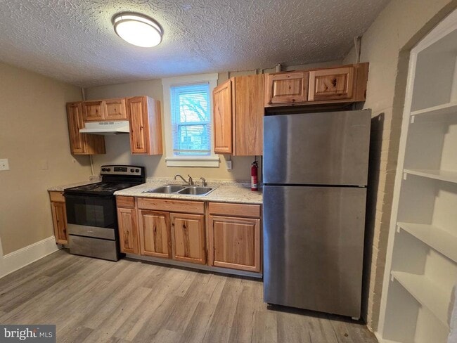 Building Photo - 378 National Ave