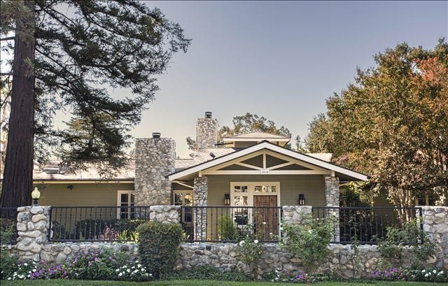 Building Photo - Coming Soon! La Canada Flintridge Contempo...