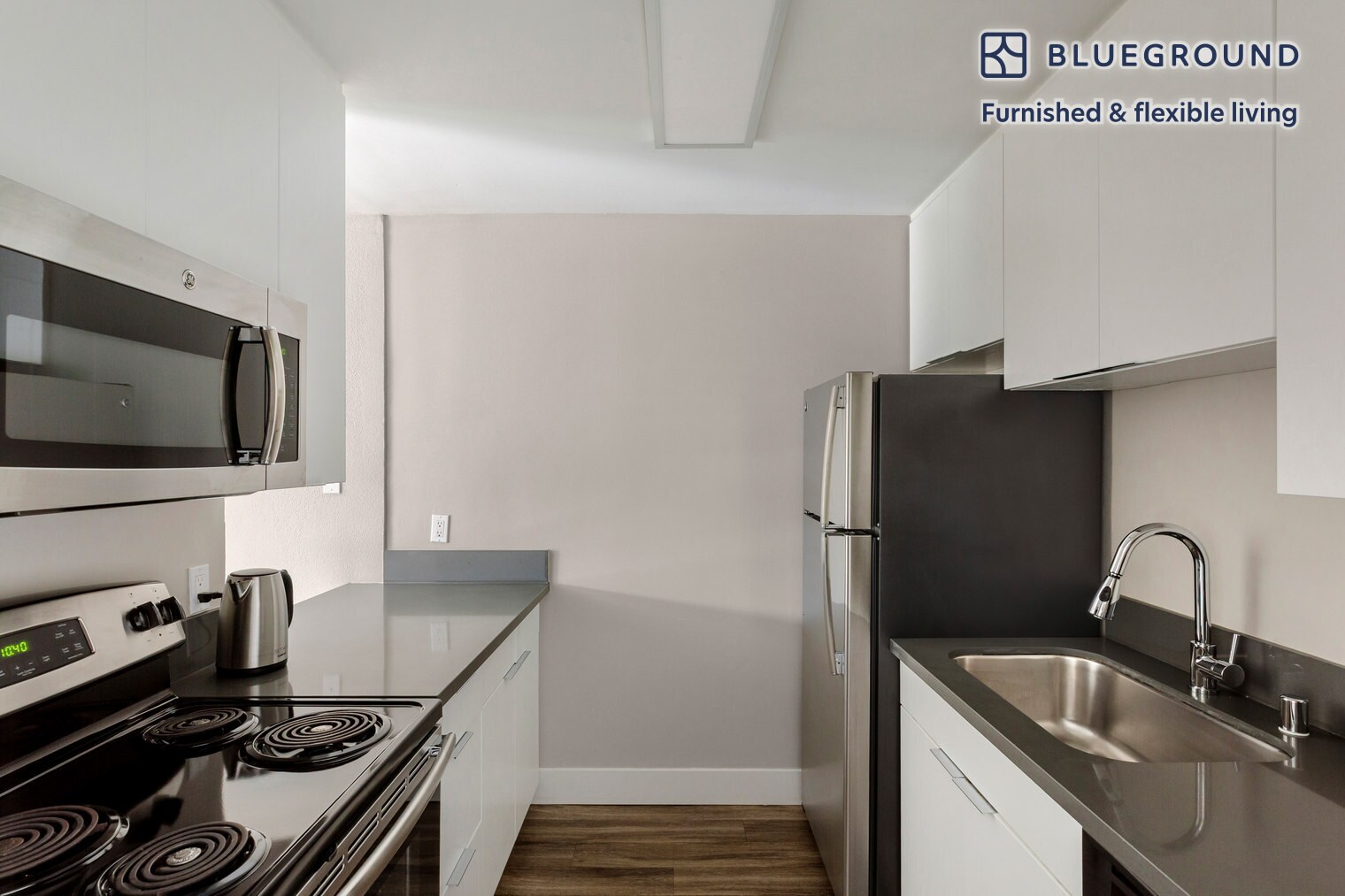 Building Photo - 766 Edgewater Blvd