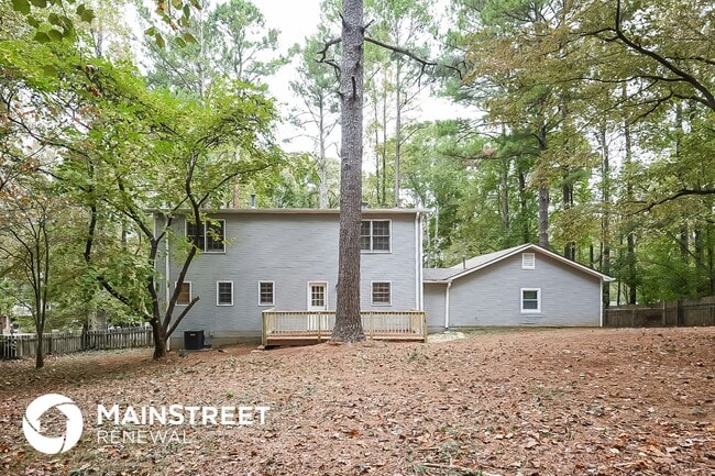 Building Photo - 220 Carmichael Rd