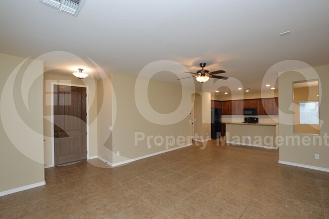 Building Photo - 40937 N Linden St