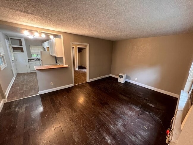 Building Photo - Home minutes away from the interstate and downtown Chattanooga