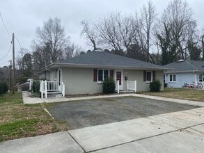 Building Photo - 622 Pamlico St