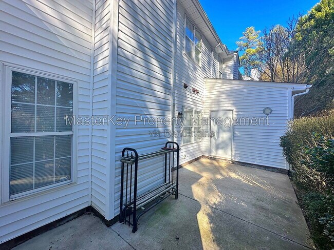 Building Photo - 114 Pointe Crest Ct