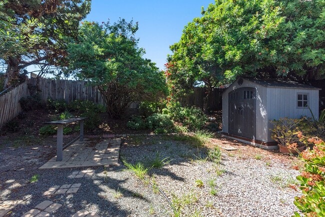 Building Photo - Charming 2BR Home in 55+ Oceanside Community with Solar & In-Unit Laundry
