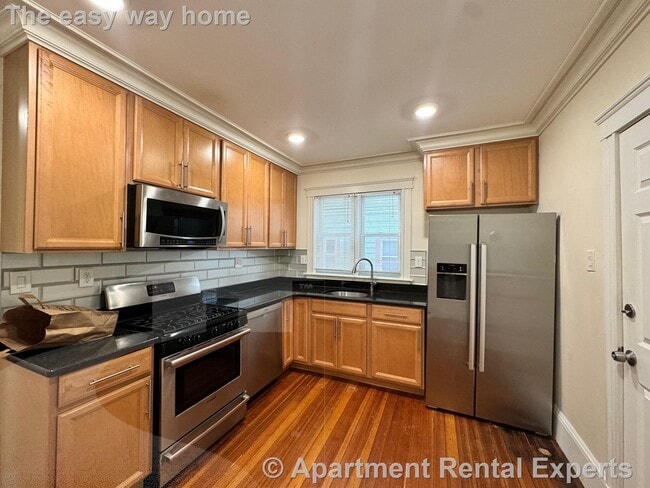 Primary Photo - 65 Conwell Ave