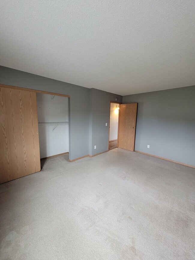 Building Photo - Quiet Neighborhood | Single Family Home | ...